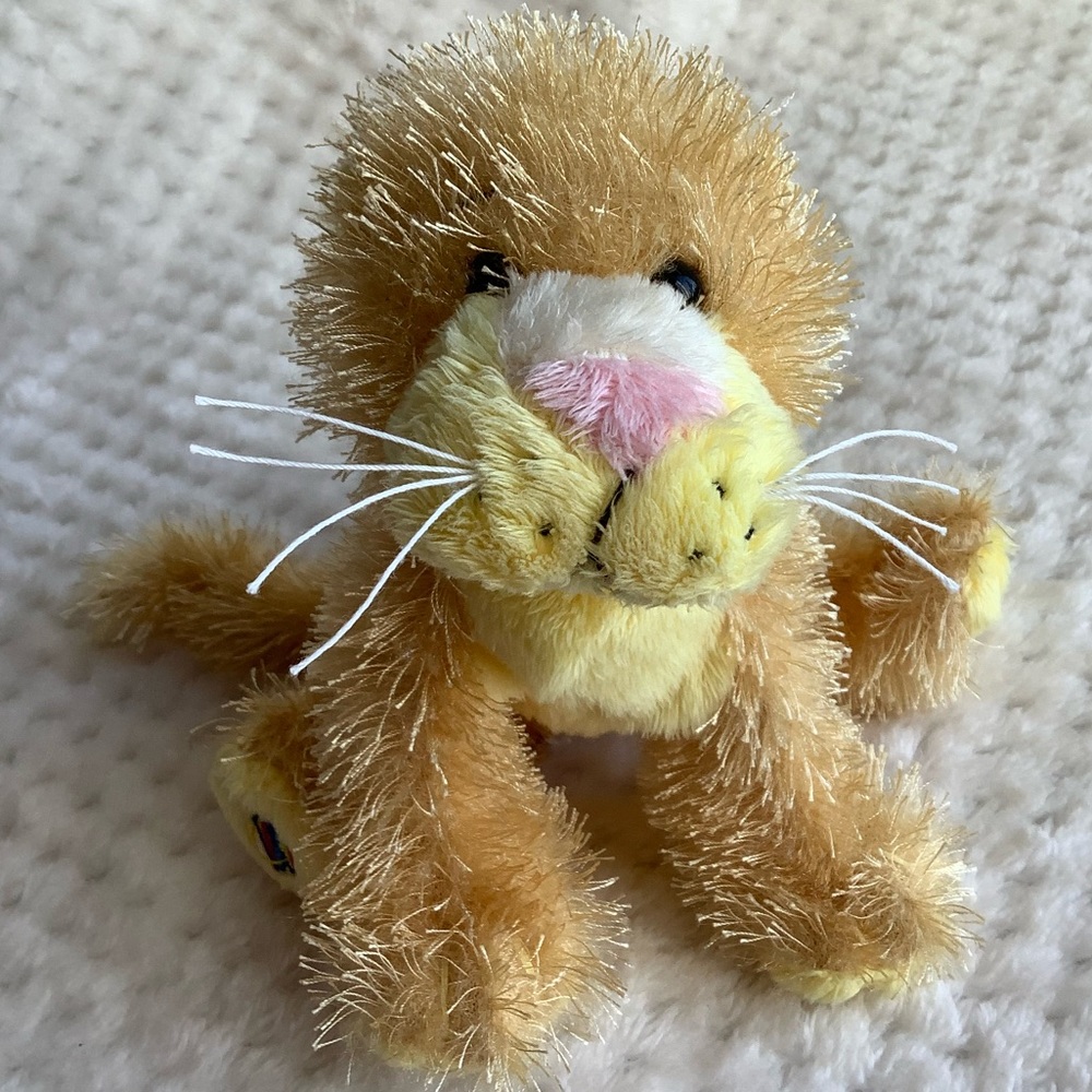 GANZ Webkinz LIL KINZ Plush Lion Lioness HS193 Stuffed Animal Toy No Code
